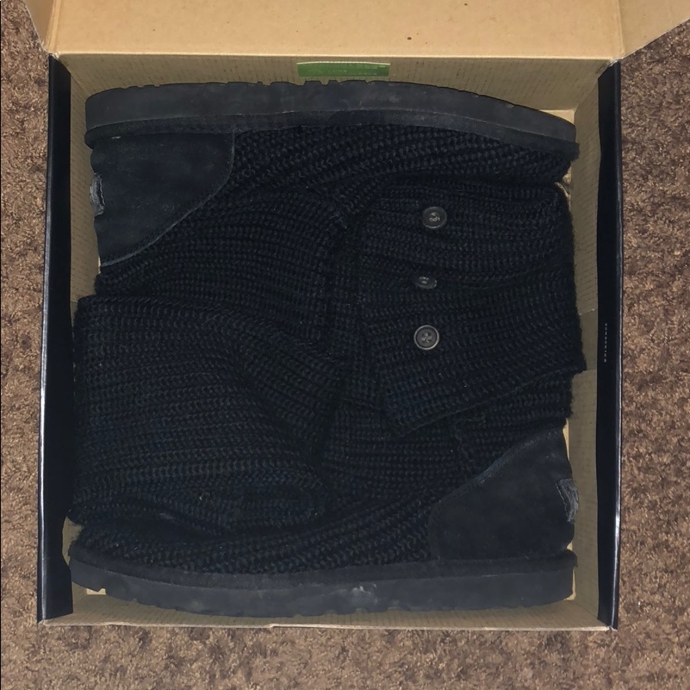 Black Sweater Uggs